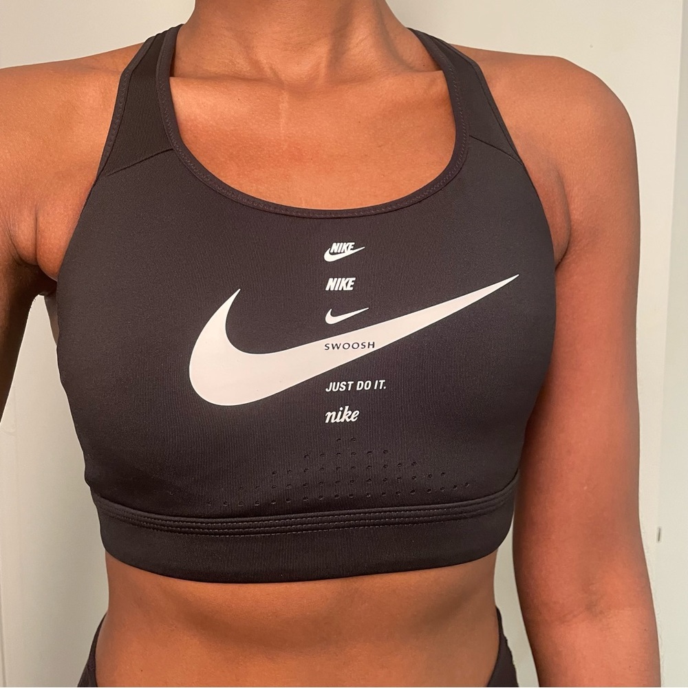 ✔️ Women’s Black Nike Drifit Sports Bra